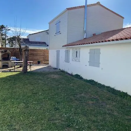 Semesterbostad Maison De La Faute